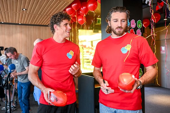 Curnow and Bulldogs skipper Marcus Bontempelli at the McHappy Day event.
