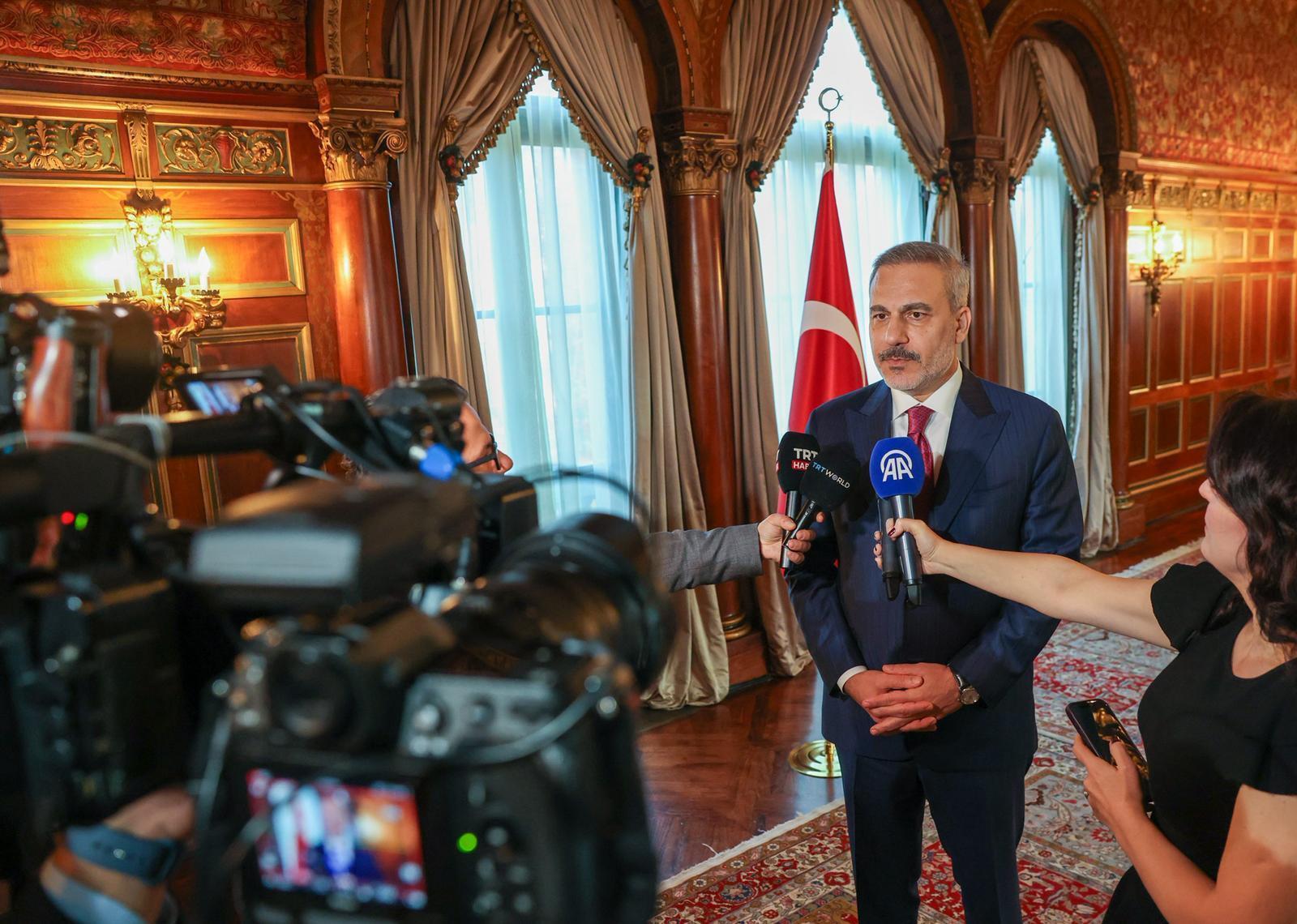 Turkish FM joins Trump-Sharaa meeting at White House