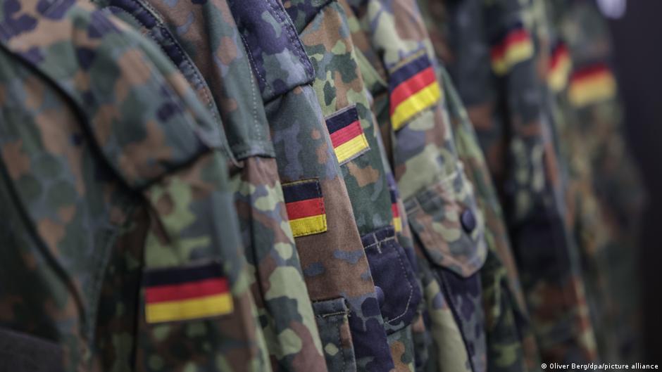 German coalition government agrees new military service plan – DW – 11/13/2025