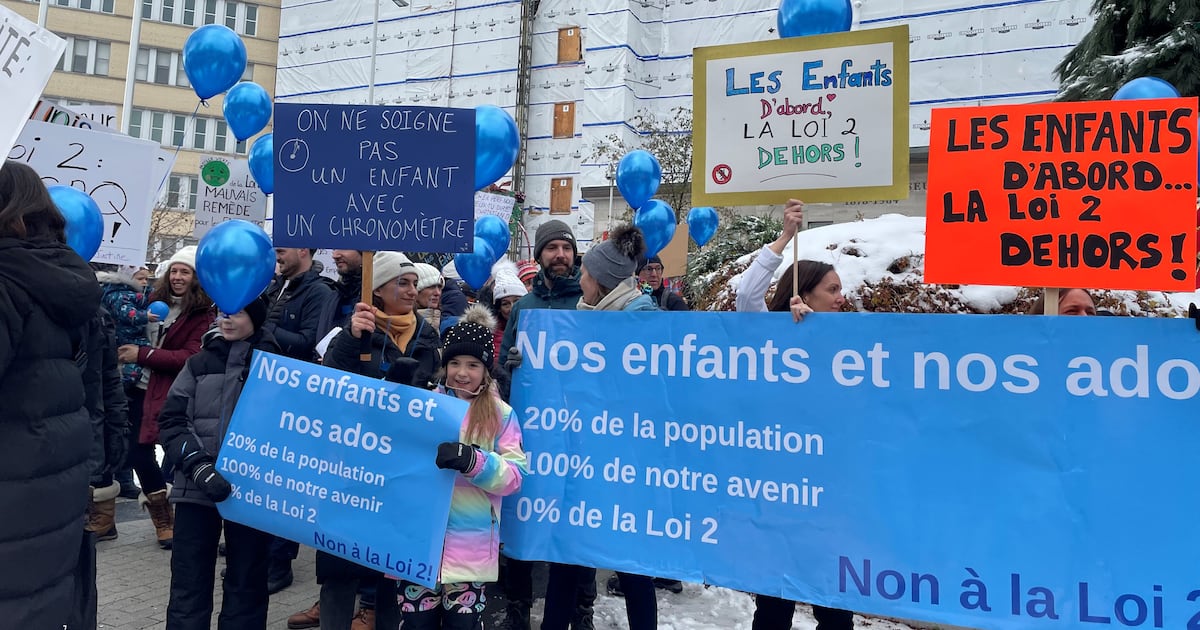 Quebec pediatricians protest against law on doctors’ pay - CTV News