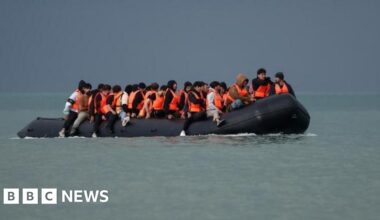 Unprecedented plans for asylum system sees government walk tightrope