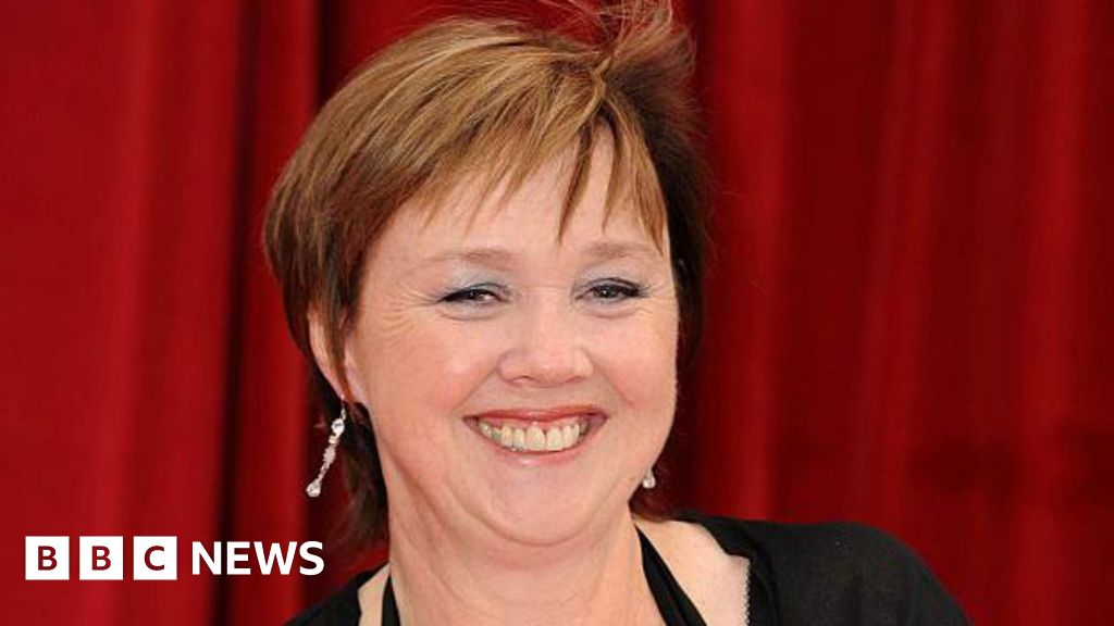 Pauline Quirke still funny and recognises us say family, in dementia update