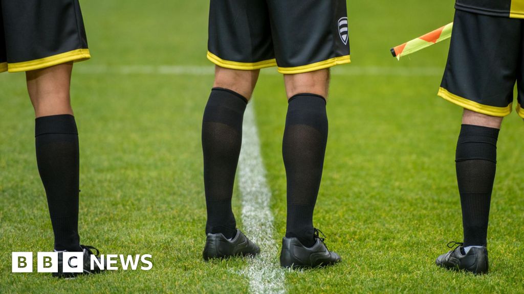 Rushden & Diamonds game abandoned after 'sexist' abuse of referee