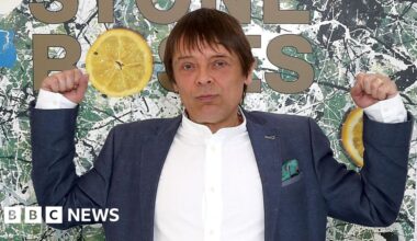 Stone Roses bassist dies aged 63