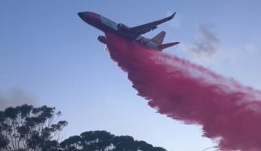 Bushfire threatens south coast retirement village in Worrowing Heights near Jervis Bay