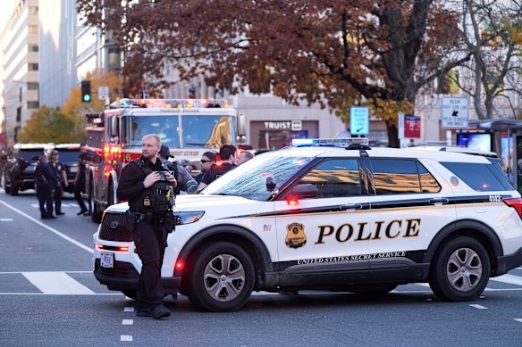 Local police and the Secret Service sped to the scene, which was two blocks from the White House.