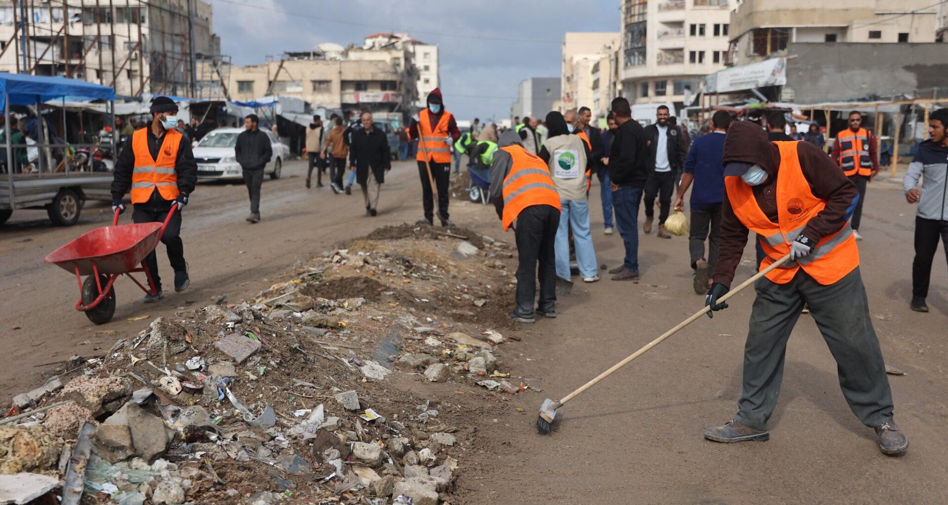 US said considering forgoing Hamas disarmament to begin reconstruction, as talks stall