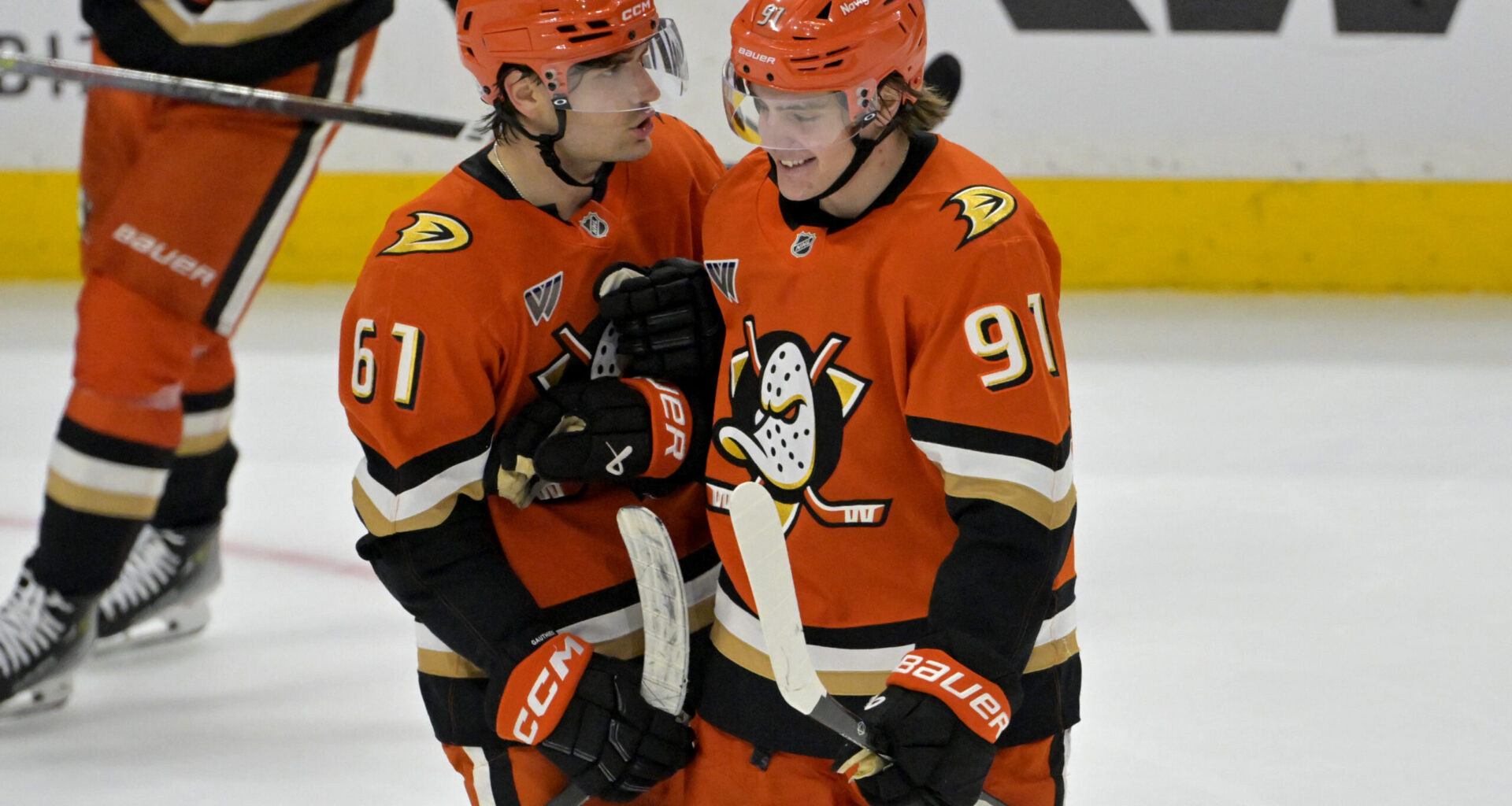 Caufield Scores Two More Goals, Carlsson Continues Amazing Start, Oilers Buried by Avalanche (Nov 9) – DobberHockey