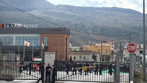 Some 1,000 Israelis stranded at Greece due to pro-Palestinian protest: 'They threw st