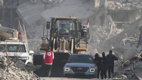 Red Cross and Hamas teams comb Rafah tunnels for body of Israeli captive