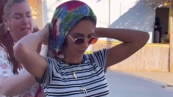 American Jewish influencer Lizzy Savetsky turns headscarf into viral