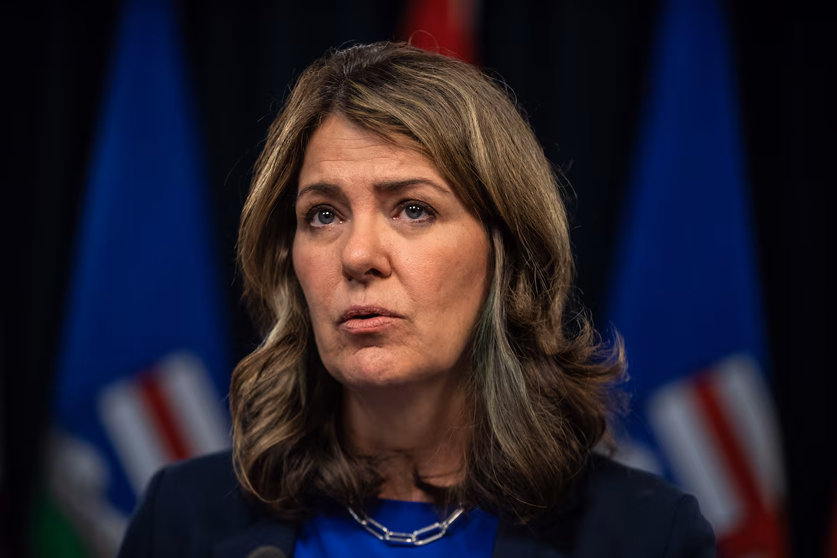 Smith booed by delegates at UCP convention after signing energy deal with Ottawa