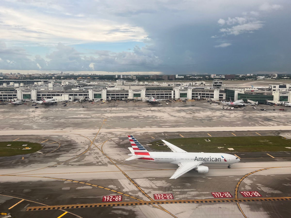 Trump Wants $10K Bonus For Some Air Traffic Controllers, Tells Others To Quit