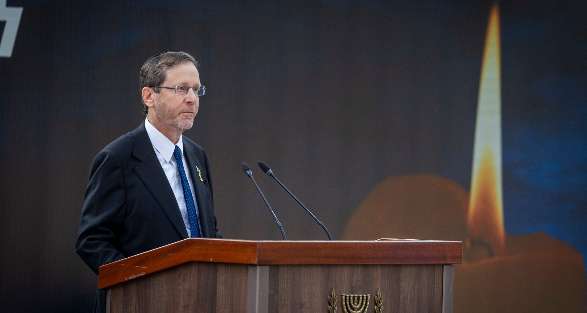 At Rabin memorial ceremony, Herzog warns Israel 'once again on the edge of an abyss'