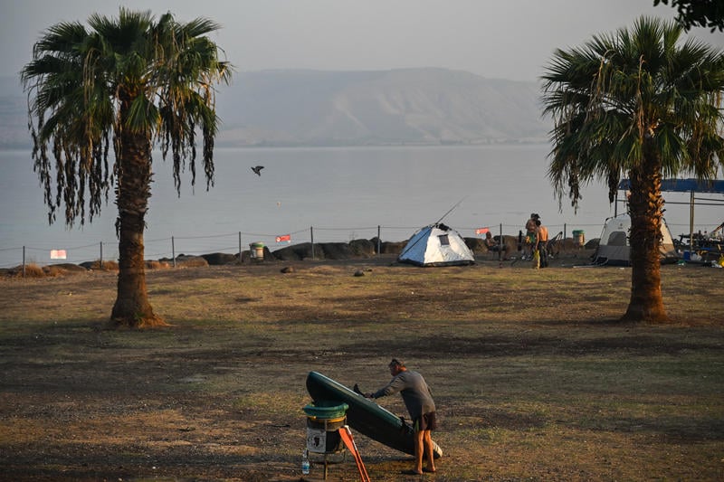 Sweltering November temperatures continue to smash records