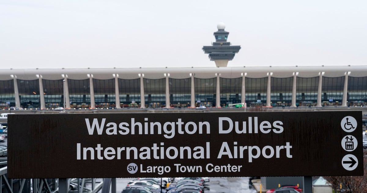 Mobile lounge crashes at Washington Dulles airport, sending 18 people to hospital