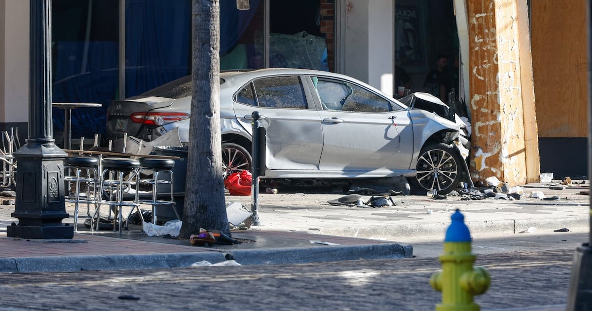 A car fleeing police slams into a bar in Florida, killing 4 and injuring 11 - CTV News
