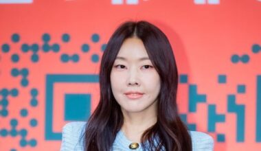 Han Hye-jin Reveals Chanel Bag Post-Channel Recovery - 조선일보