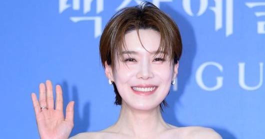 Jang Do-youn, Yang Se-chan Recreate Wedding Photo Shoot - 조선일보