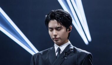 MAMA Awards Honor Hong Kong Fire Victims with Subdued Ceremony - 조선일보