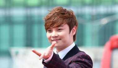 Magician Choi Hyun-woo Predicts Lottery Numbers, Signs Agreement Over 1.3 Billion Won - 조선일보