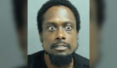 Toronto police search for man in North York assault