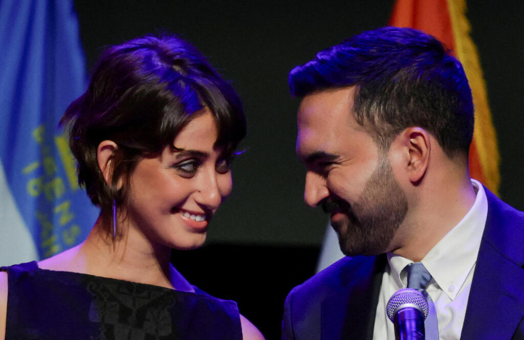 זוהראן ממדאני עם רעייתו ראמה דוואג'י נאום ניצחון בחירות ניו יורק