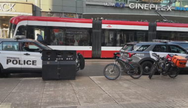 TTC employee stabbed at Dundas subway station