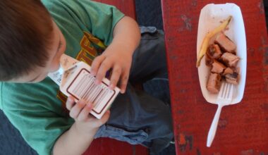 Kids can show a SNAP card to get a free hamburger at this Pacific Northwest chain