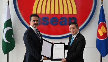 Ambassador of Pakistan to ASEAN Presents Credentials to the Secretary-General of ASEAN