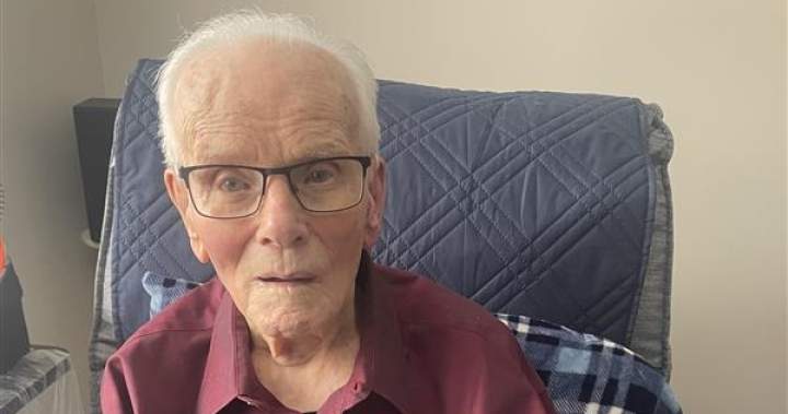 WWII veteran ‘proud’ to have left U.S. for Canada 100 years ago