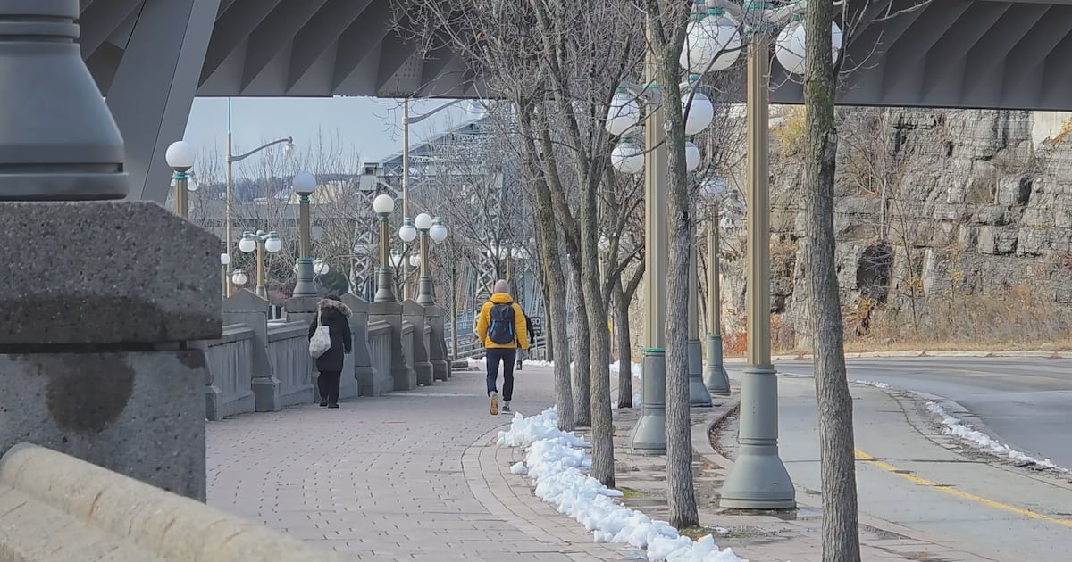 Freezing rain and flurries expected on the weekend in Ottawa - CTV News