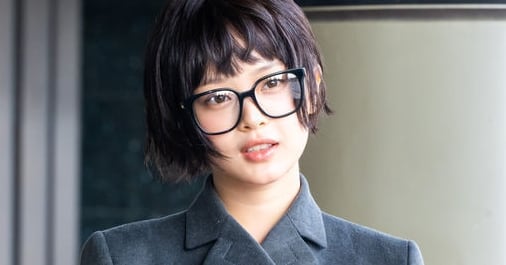 Hanni's Antarctica Stay Speculation Amid NewJeans' ADOR Return - 조선일보