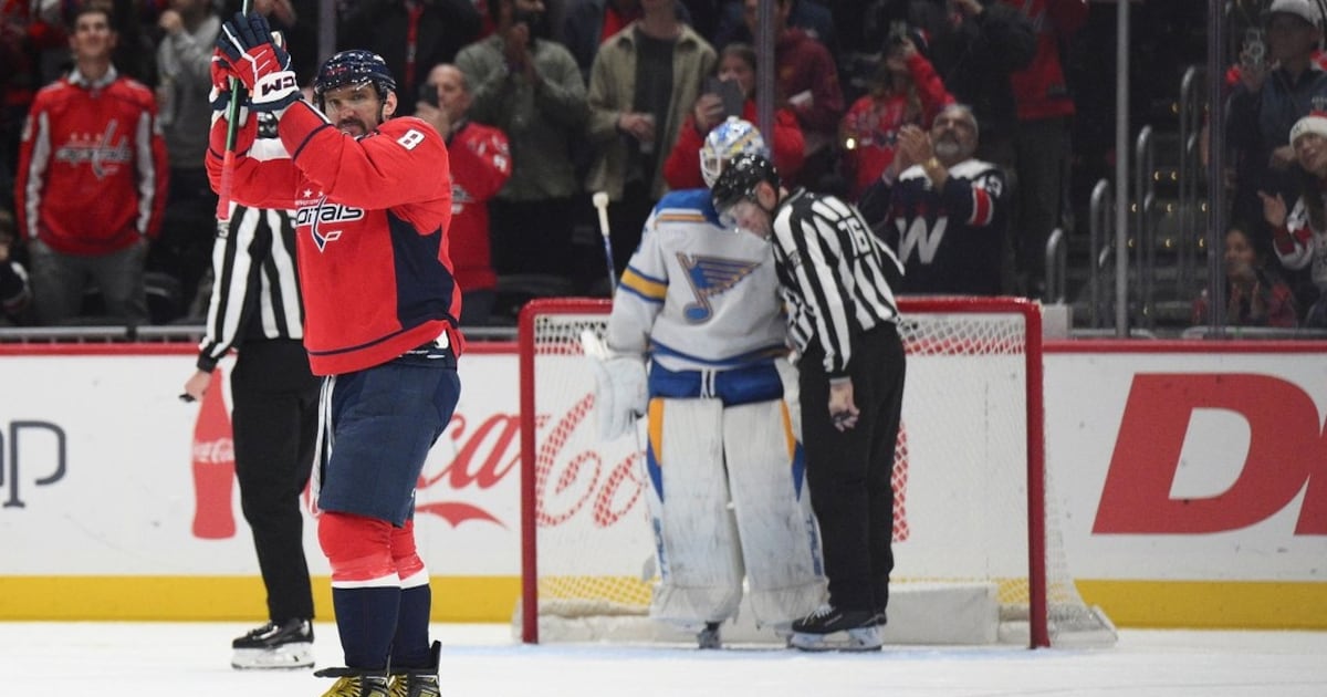 Alex Ovechkin declines comment, Thompson unsure why Jordan Binnington hid record-setting puck