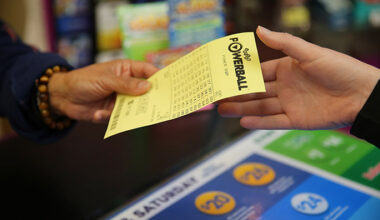 SunLive - Lotto Powerball: Three winners get $18.3m each