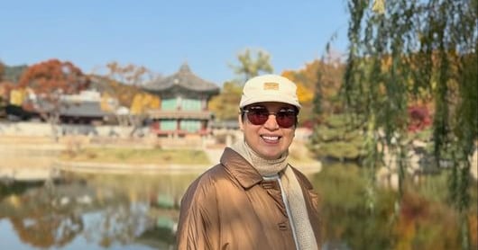 Comedian Park Mi-sun Returns After 10-Month Breast Cancer Battle - 조선일보