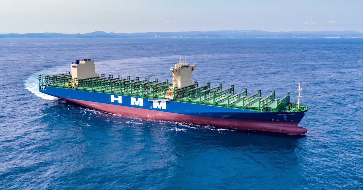HD Hyundai Secures Largest Container Ship Order in 18 Years - 조선일보