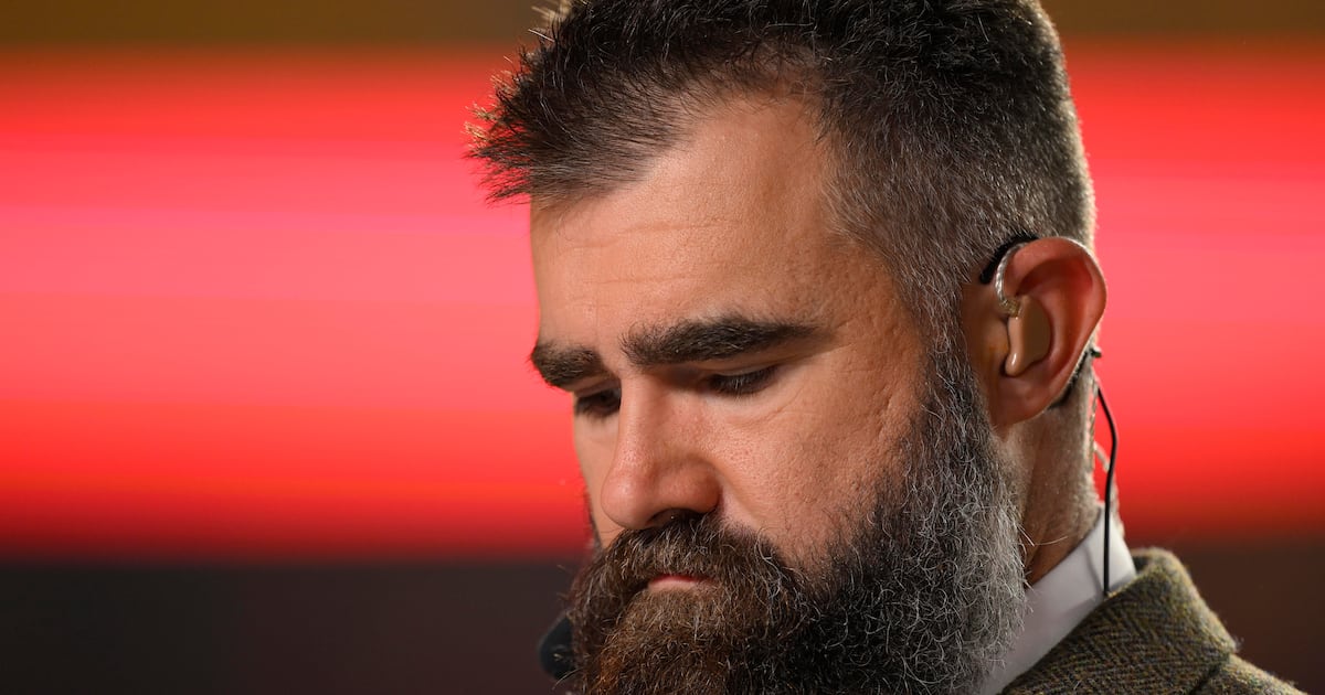 Jason Kelce says ‘I love Canada’ after receiving backlash over World Series comments - CTV News