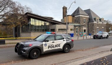 Man seriously hurt in west Toronto stabbing