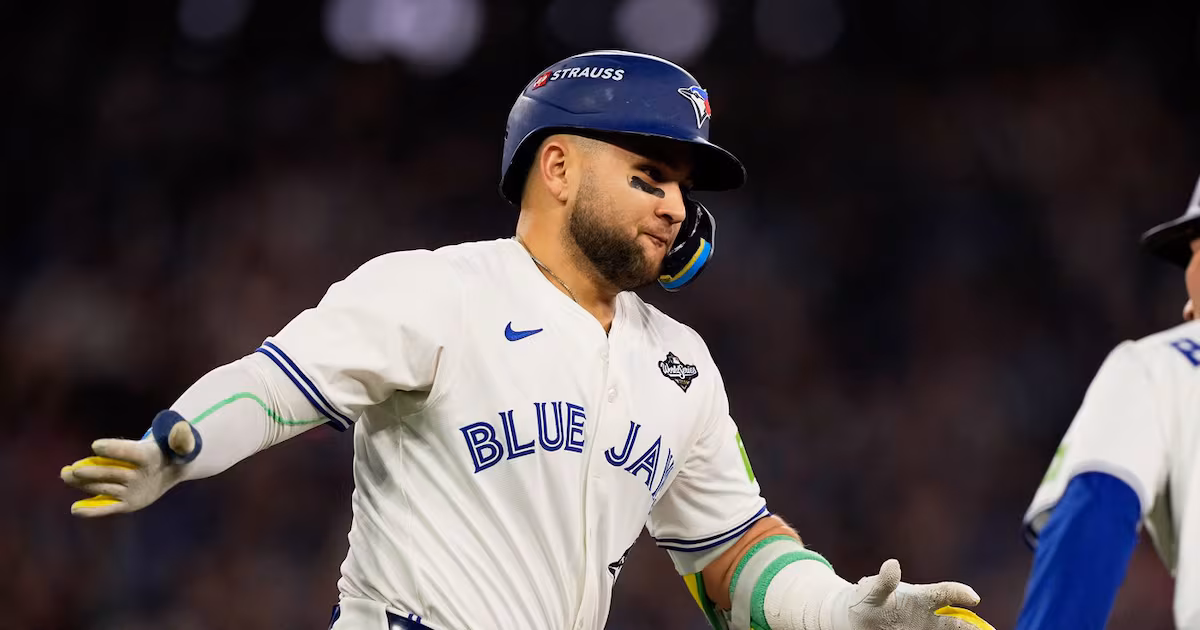 Blue Jays extend qualifying offer to Bo Bichette