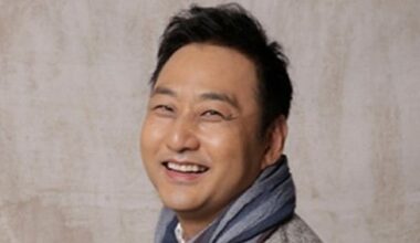 Comedian Kim Soo-yong Collapses During Filming, Recovering in ICU - 조선일보