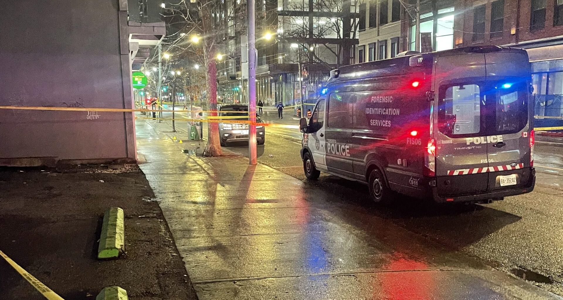 Man critically injured in downtown stabbing, female suspect at large