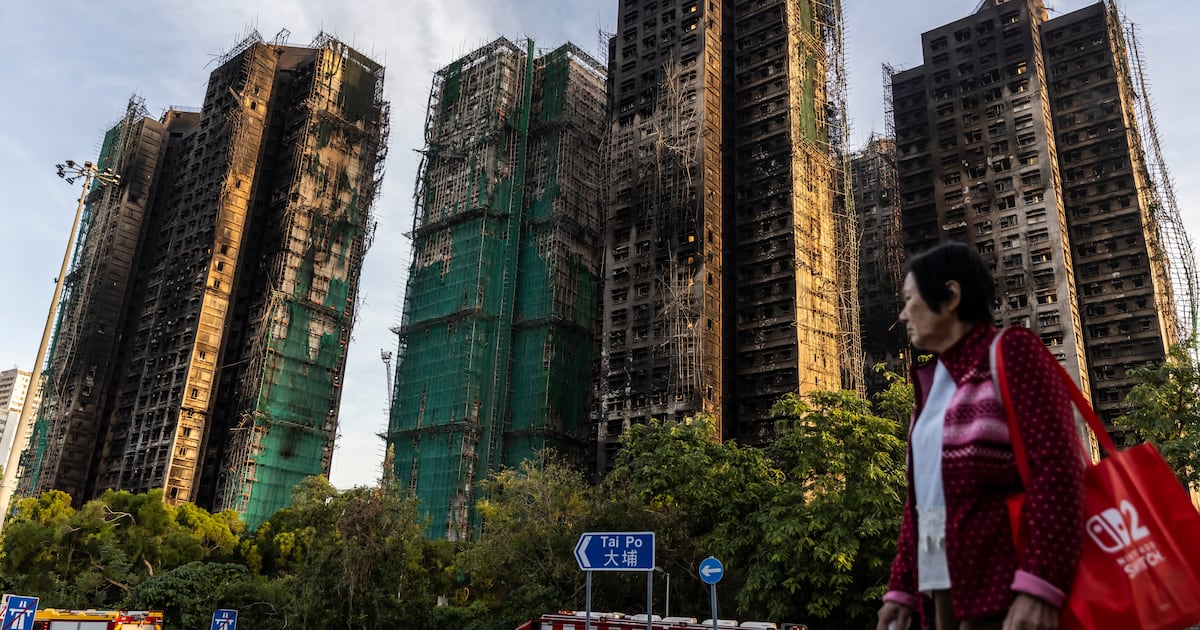 Hong Kong blaze death toll reaches 128 as firefighters search apartment blocks – The Irish Times
