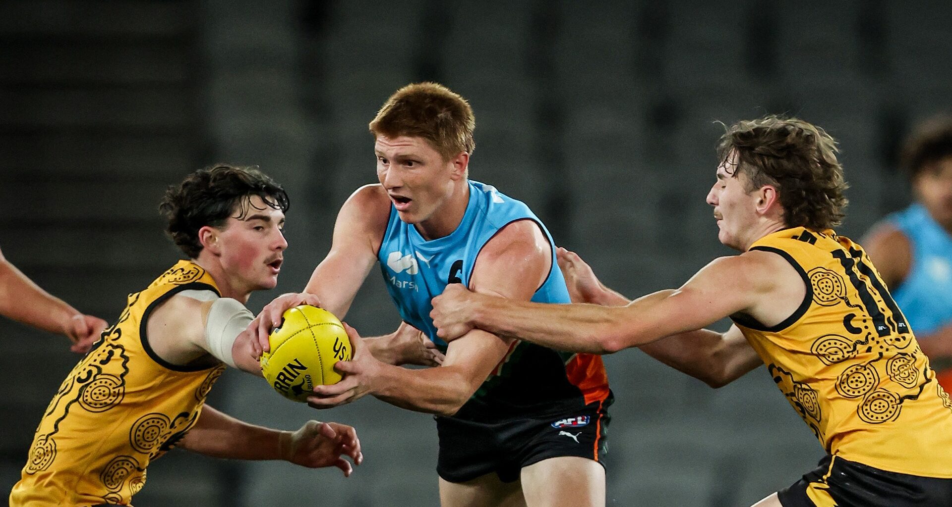 Left footed midfielder joins Collingwood