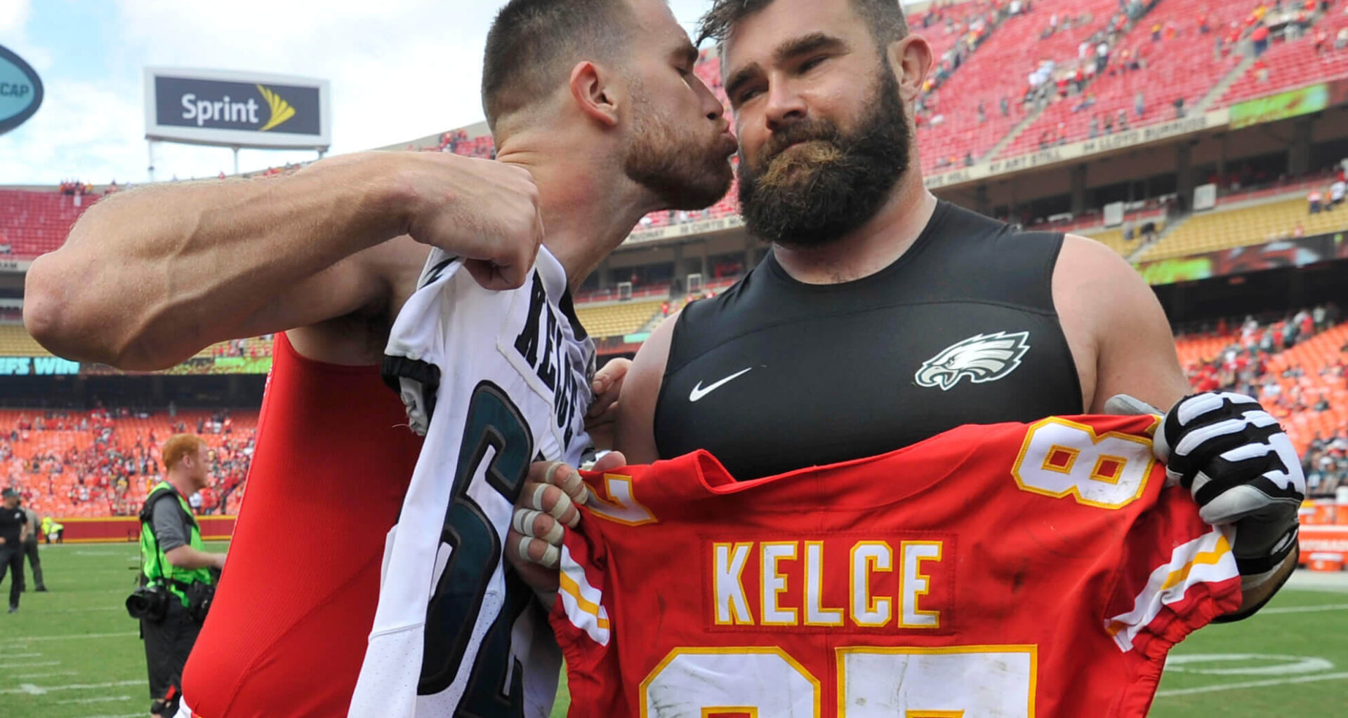 Jason Kelce sparks backlash for criticizing World Series