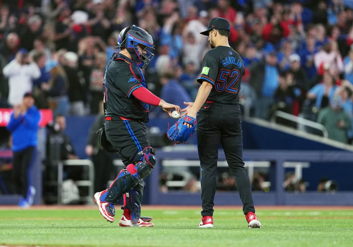 Blue Jays outright reliever Nick Sandlin