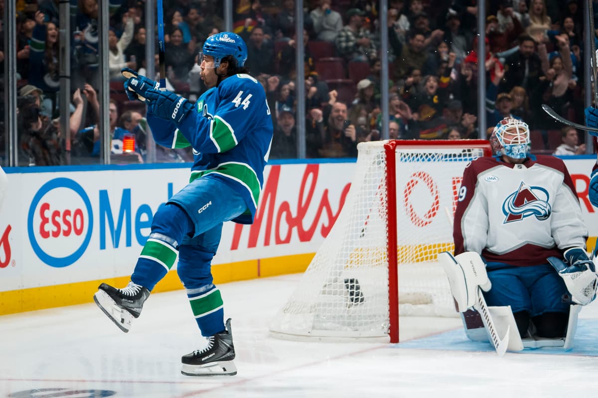 Canucks lose 5-4 in OT vs. Avalanche after gutsy comeback effort
