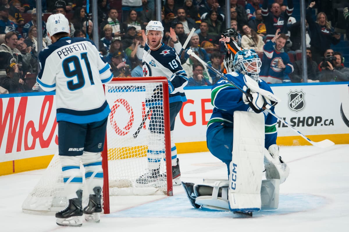 Canucks’ Thatcher Demko exits after first period vs. Jets with apparent injury
