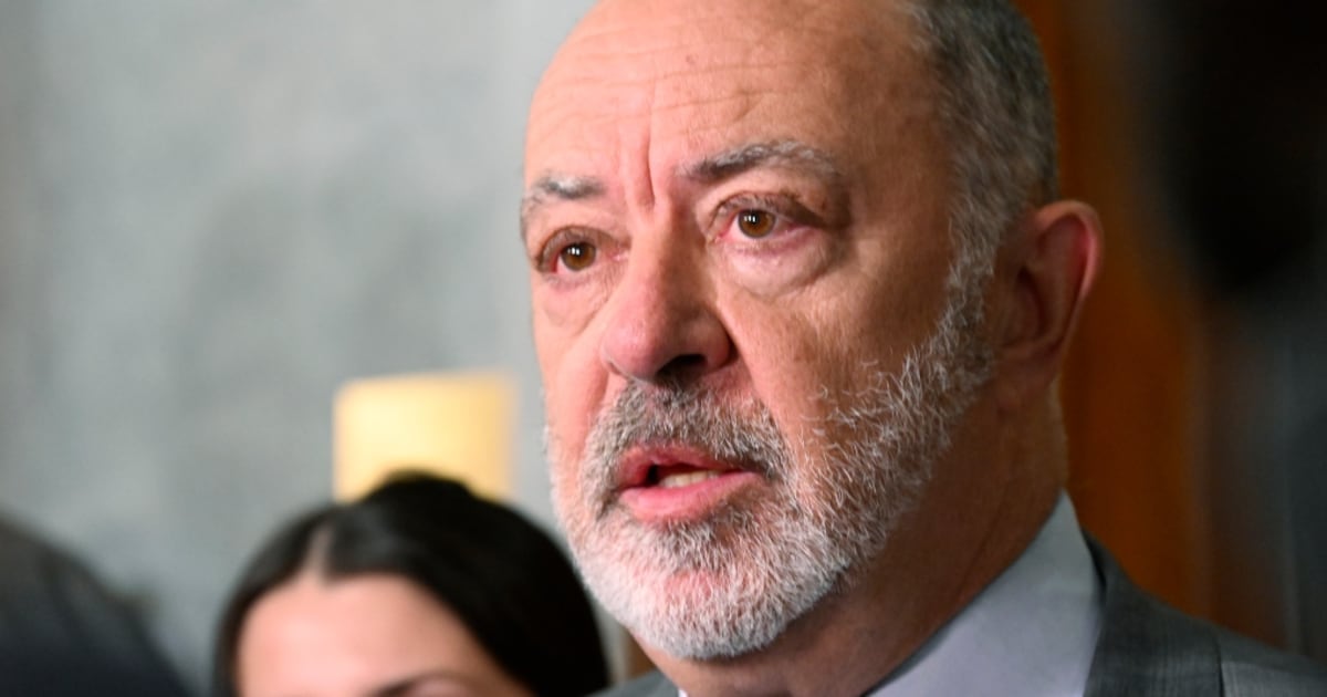 Quebec extends ‘olive branch’ to doctors, promises not to enforce parts of Bill 2 - CTV News