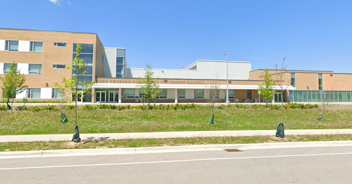 Hamilton high school fight results in 2 arrests, hospital trip